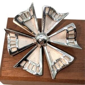 Vintage Silver Tone Pinwheel Windmill Brooch